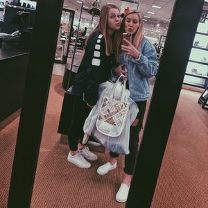 Meet your Posher, Sara